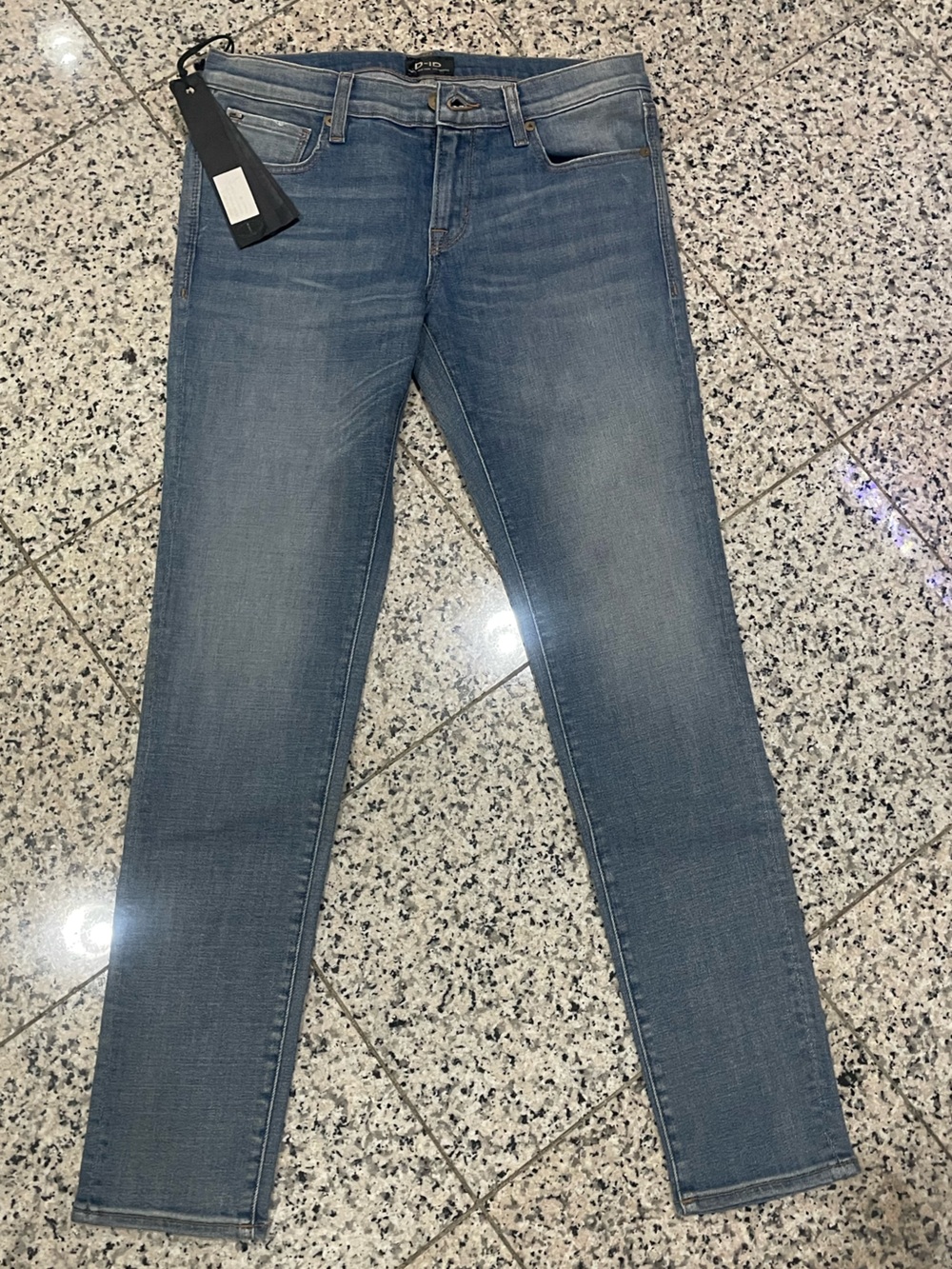 Women’s Classic Slim Jeans - Light Blue